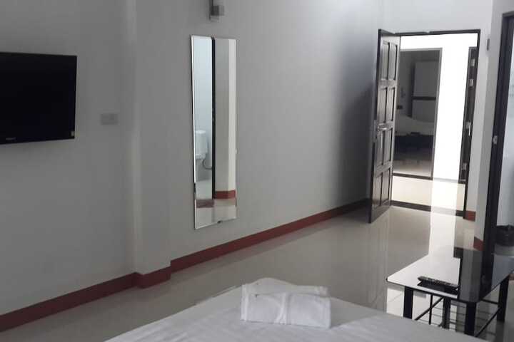 Room 5 of 41
