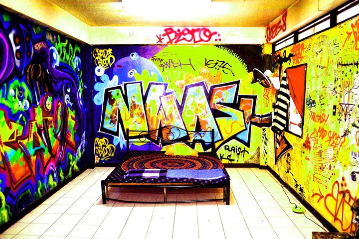 Room 8 of 24