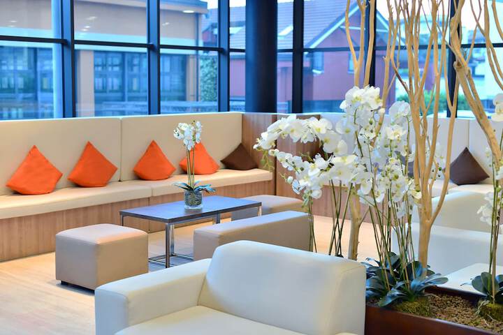 Guest Lobby