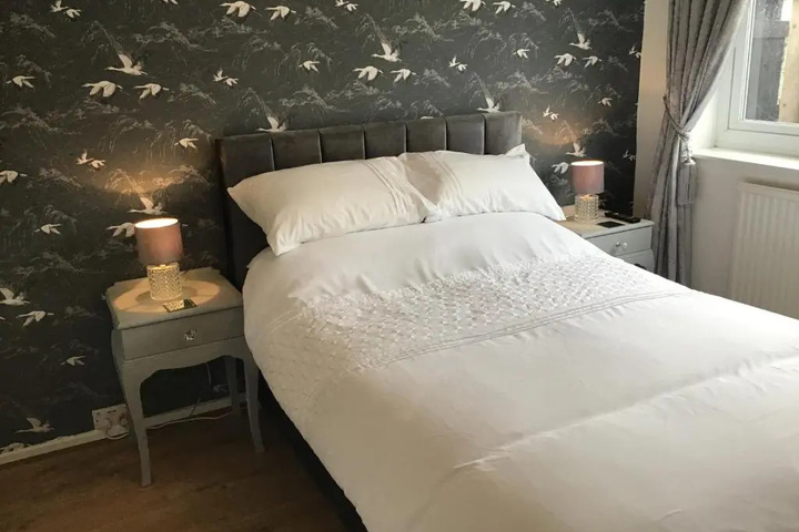 Room 3 of 7