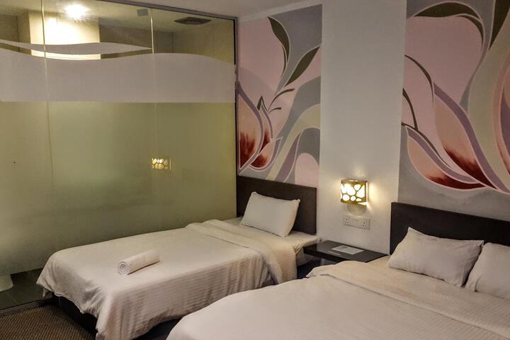 Room 1 of 5