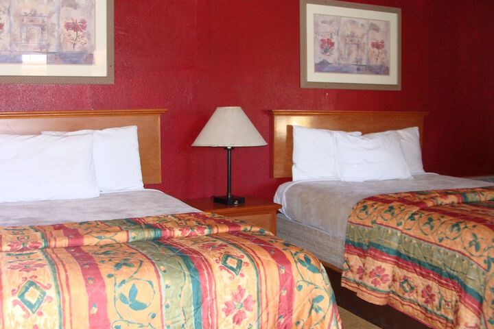 Room 15 of 40