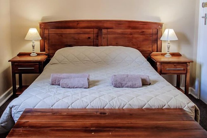 Room 4 of 20