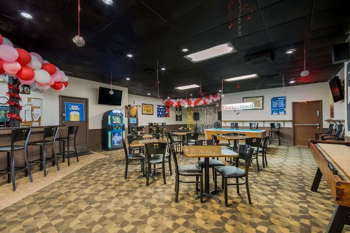 Dining Photos