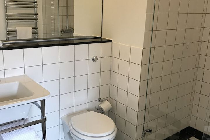 Room 69 of 126