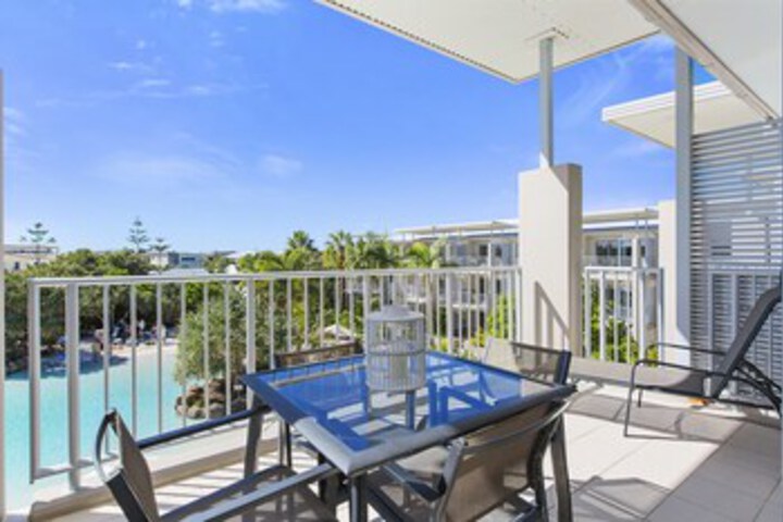 Terrace/Patio 2 of 14