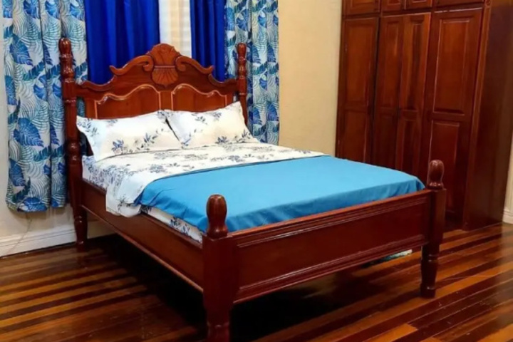 Room 5 of 20