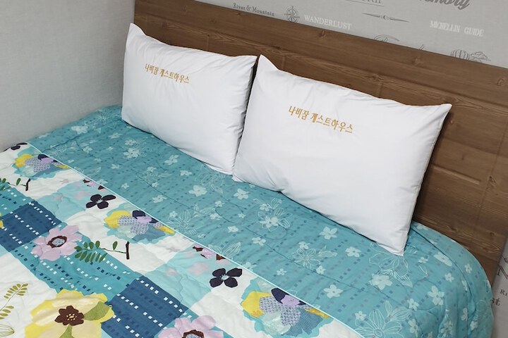 Room 4 of 32