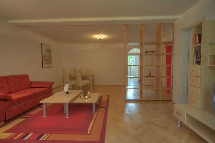 Room 21 of 52