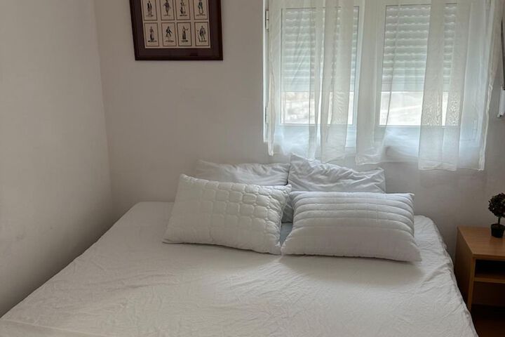 Room 5 of 44