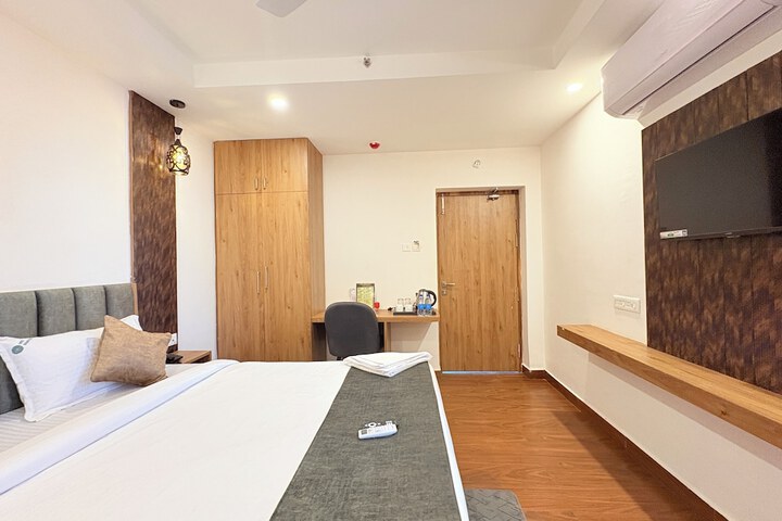 Room 35 of 72