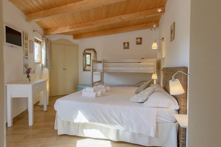 Room 5 of 26