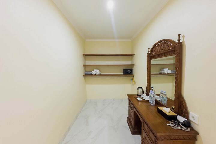 Room 53 of 73