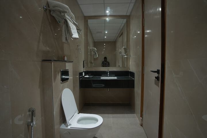 Room 36 of 60