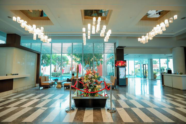 Hotel Interior 4 of 84