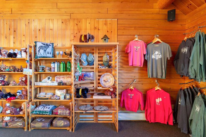 Gift Shop 46 of 77