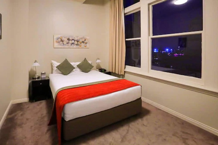 Room 17 of 68