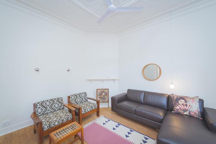 Room 14 of 28