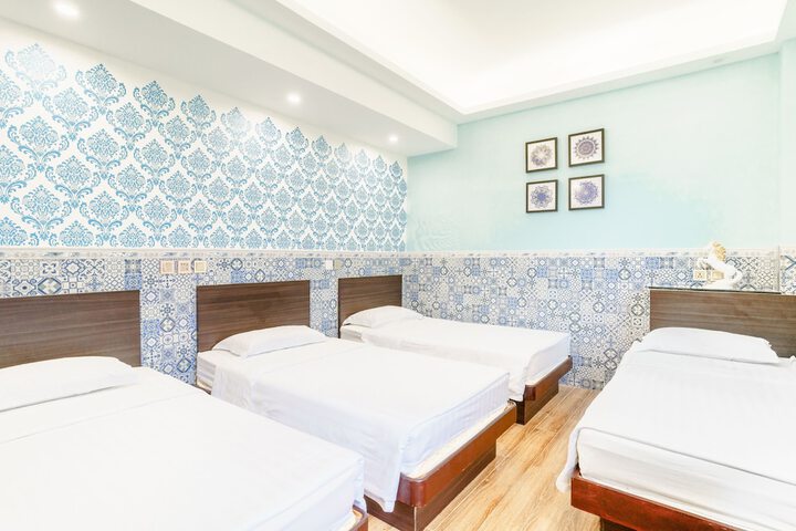 Room 3 of 22