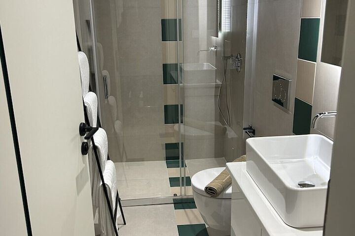 Room 44 of 67