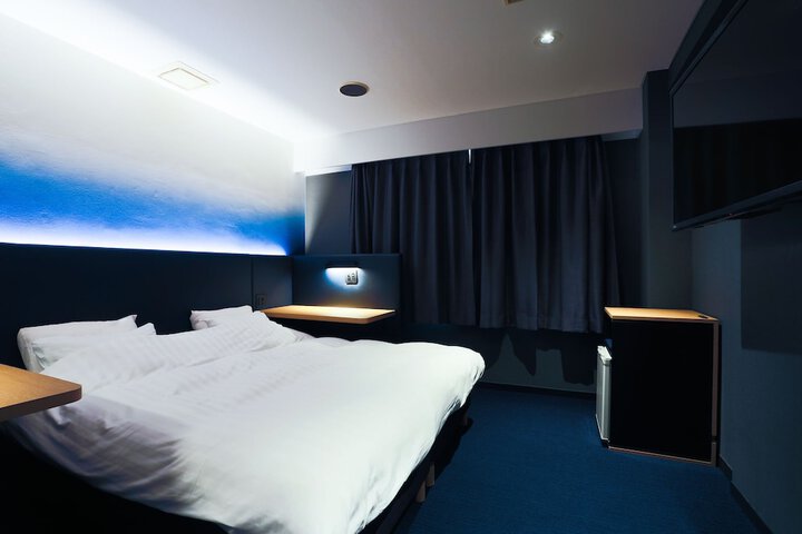 Room 28 of 64