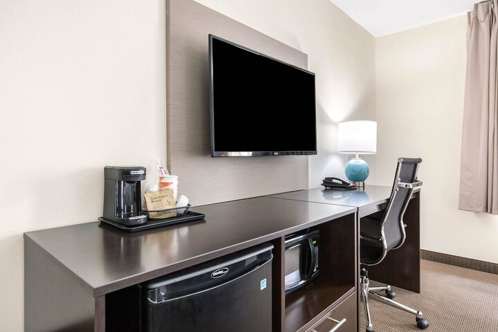 Room 19 of 44