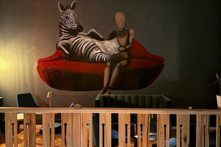 Lounge 138 of 153