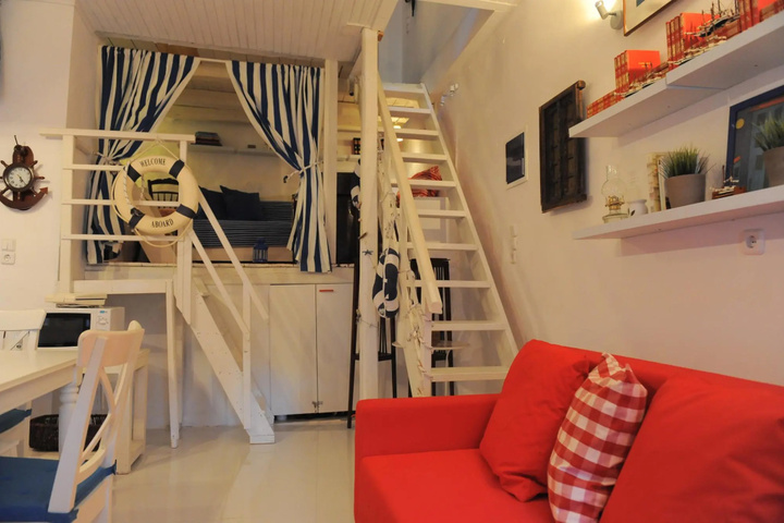Room 4 of 24
