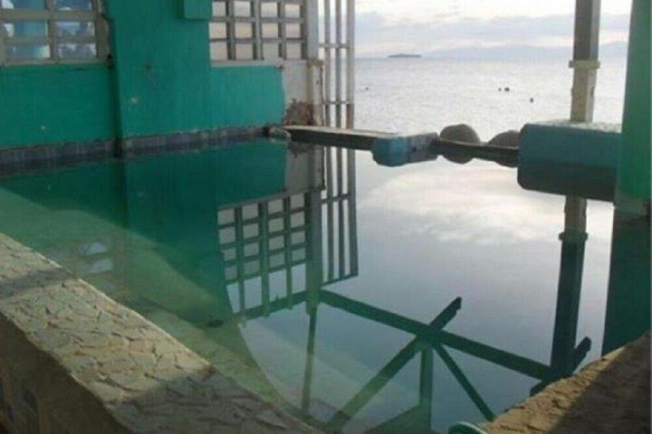 Pool 5 of 7