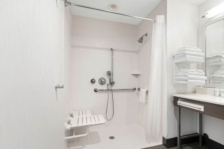 Bathroom shower