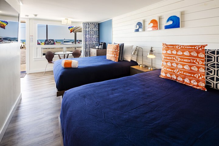 Room 8 of 37