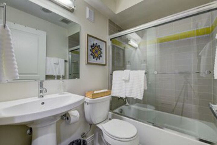 Room 20 of 98