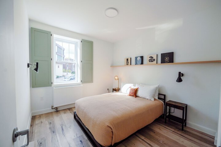 Room 20 of 172