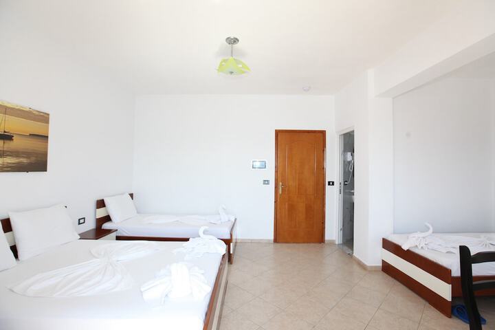 Room 14 of 53