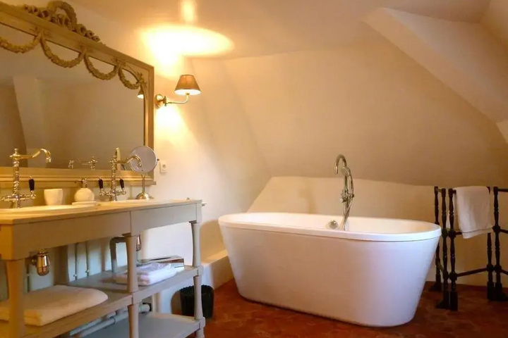 Bathroom Interior Photo
