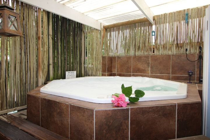 Hot Tub 40 of 67
