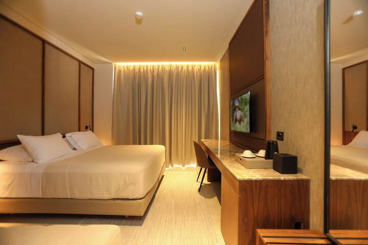 Room 17 of 100