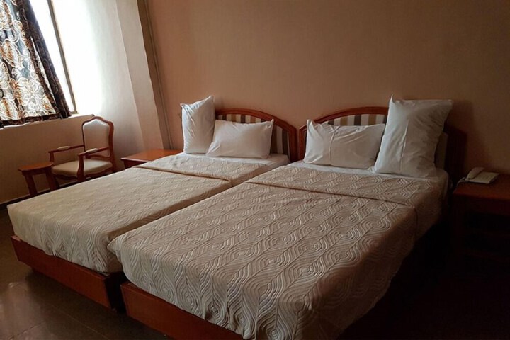 Room 3 of 6