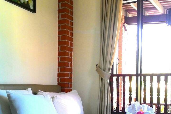 Room 6 of 48