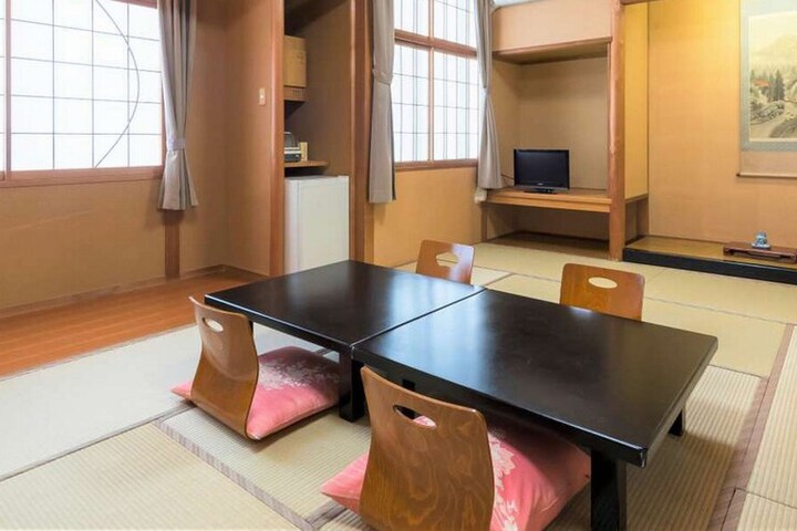 Room 11 of 43