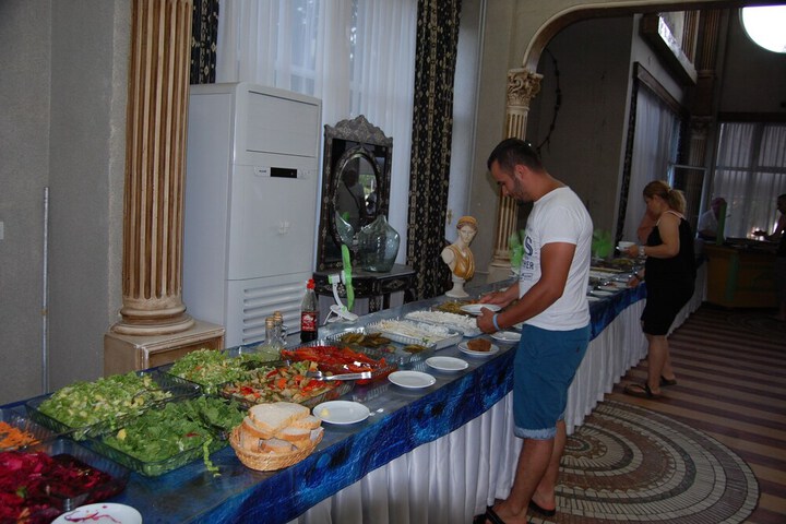 Dining 37 of 66