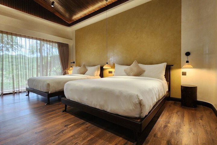 Room 111 of 210