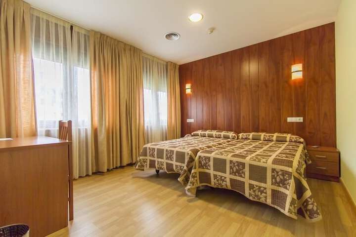 Room 4 of 41