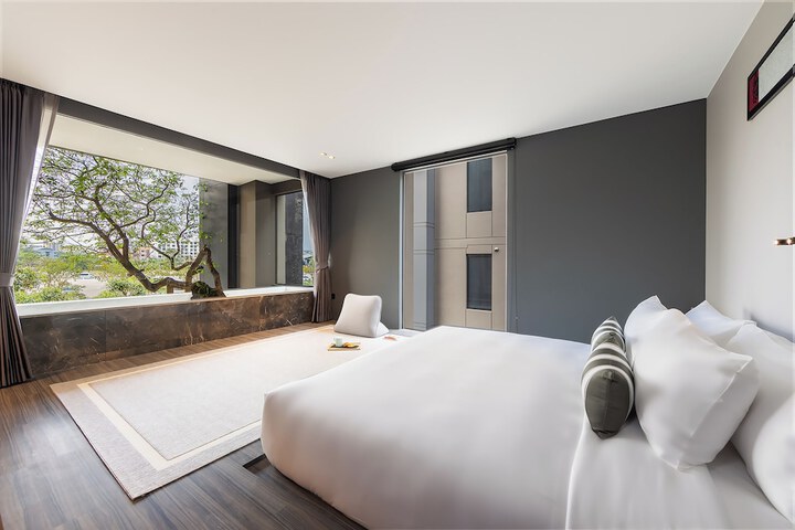 Room 25 of 72