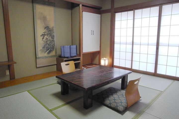 Room 5 of 31