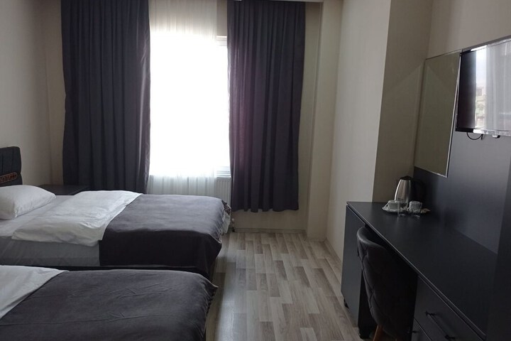 Room 8 of 53