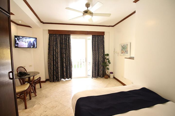 Room 22 of 65