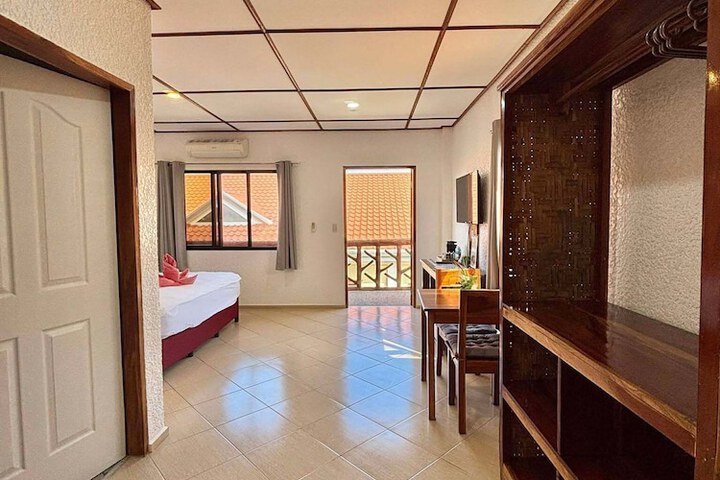 Room 35 of 123