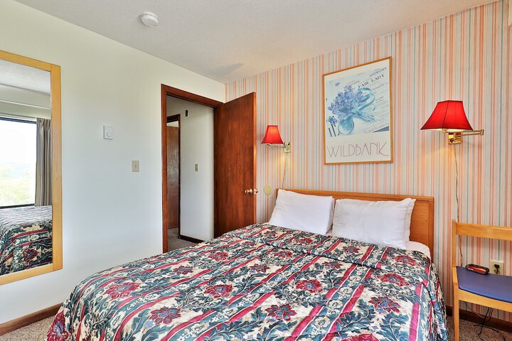 Room 2 of 234