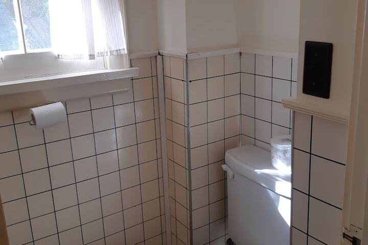 Room 168 of 215